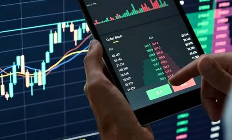 انواع صرافی ارز دیجیتال؛ صرافی های متمرکز و غیر متمرکز رمزارز