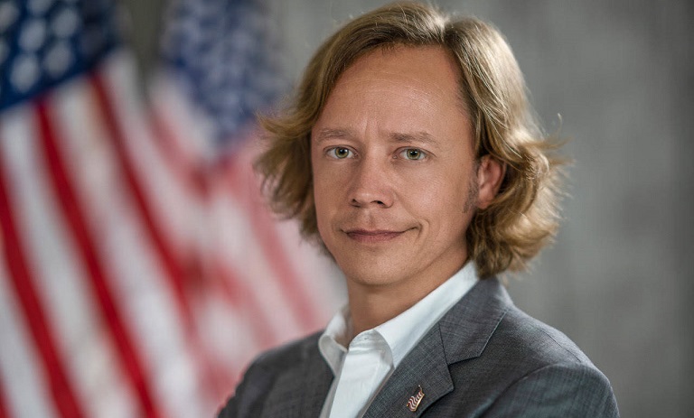 همه چیز درباره بروک پیرس؛ رئیس بنیاد بیت کوین را بشناسید