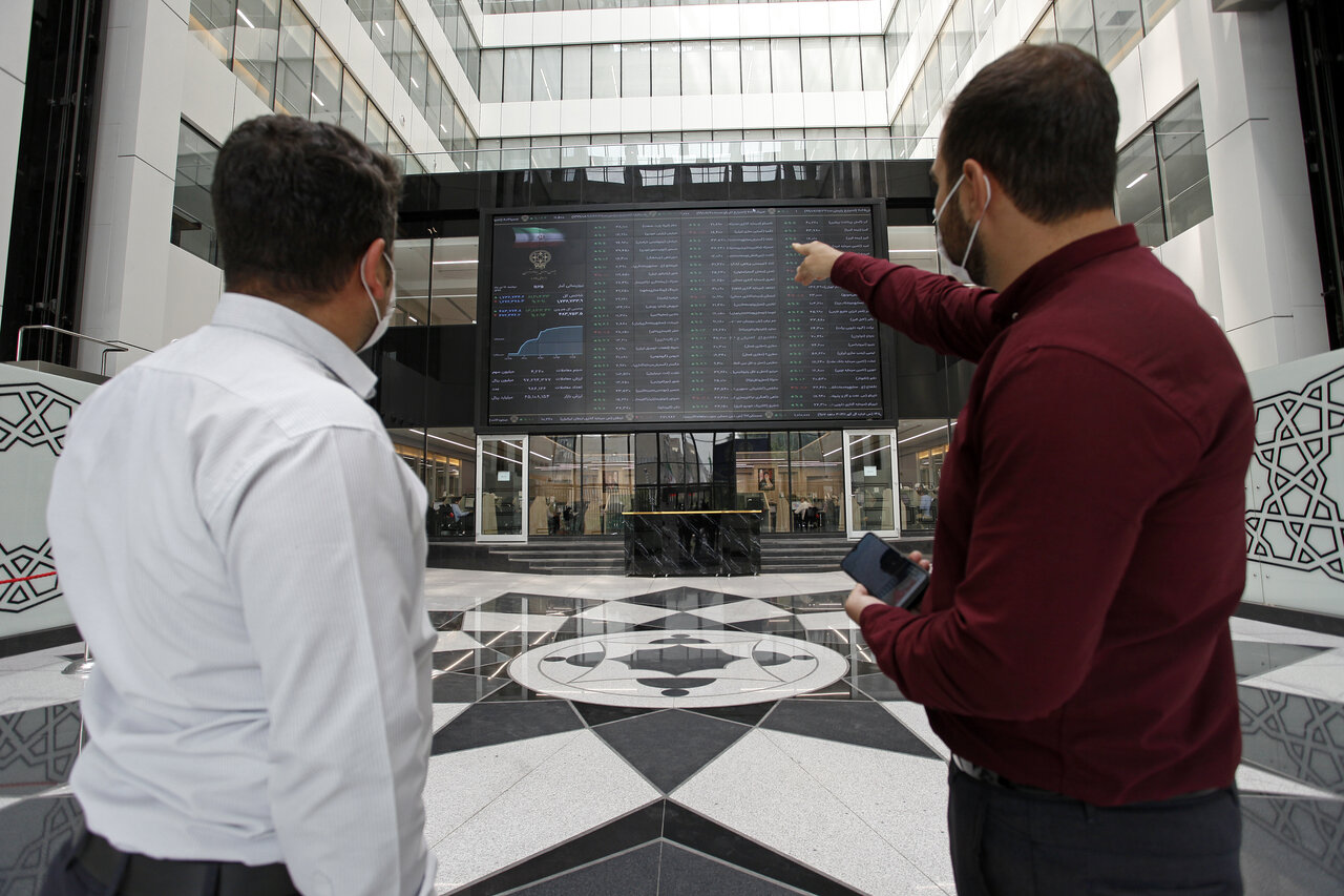 جهش چشمگیر بورس به کانال ۴.۴ میلیون واحد