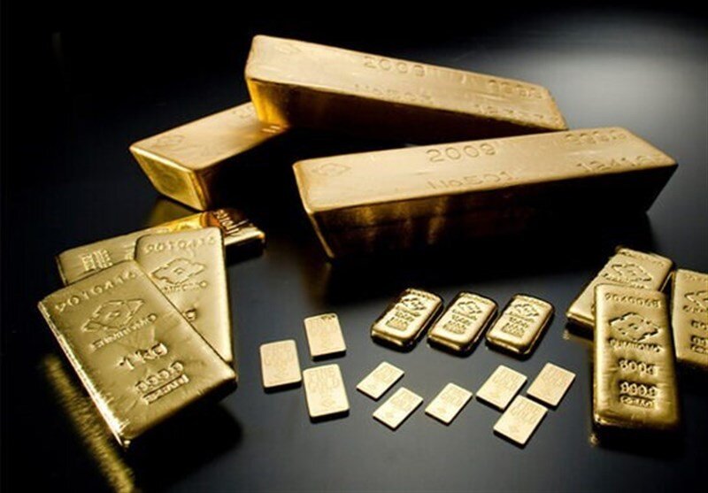 طلا در یک سال اخیر چقدر گران شد؟ | این عوامل دلیل گرانی های بی سابقه هستند