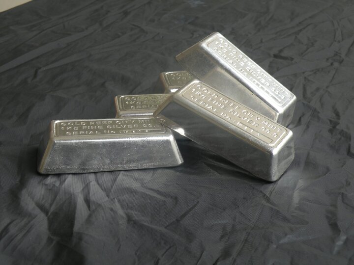 حباب نقره‌ای‌ها به بیش از ۵۰ درصد رسید